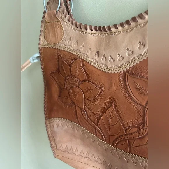 Tooled leather shoulder bag - Picture 10 of 14